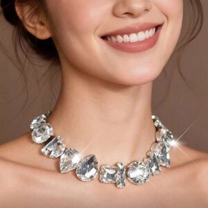 New Elegant Silver Crystal Necklace